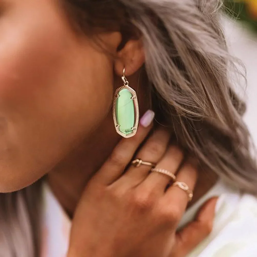 Kendra Scott Elle Lilac Abalone Earrings Silver Tone - Picture 6 of 6